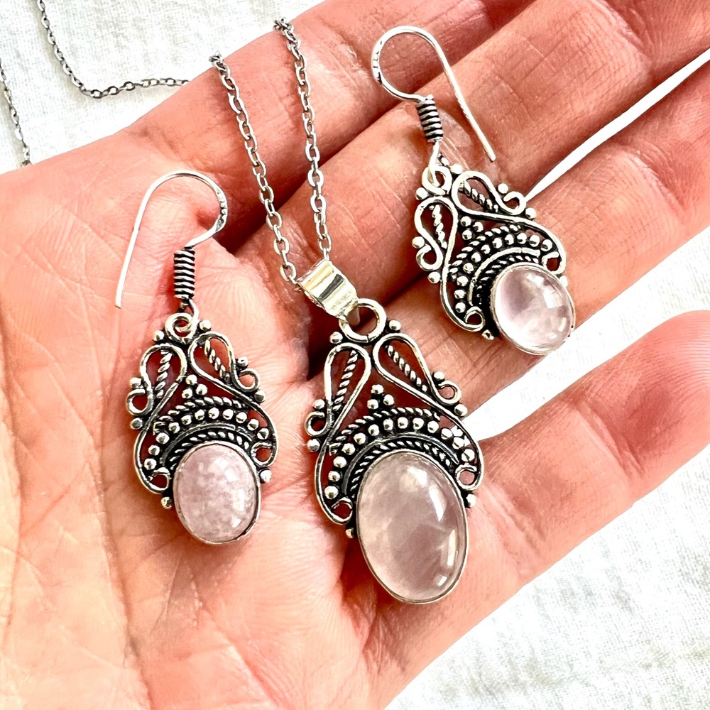 925 Gorgeous! Rose Quartz Necklace + Earrings SET!